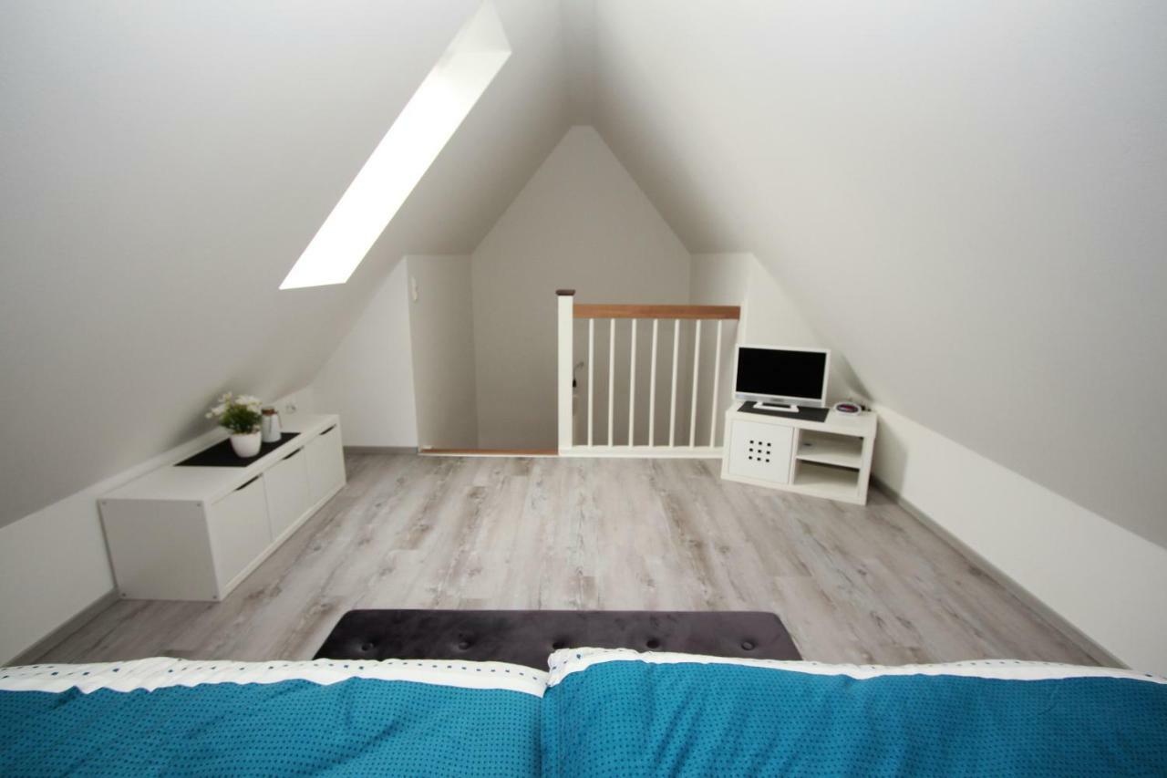 Familienfreundliches Ferienhaus In Kroepelin Bagian luar foto